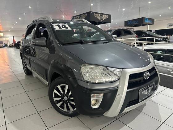 TOYOTA ETIOS CROSS 1.5 16V FLEX 4P MANUAL TOYOTA ETIOS CROSS 1.5 16V FLEX 4P MANUAL